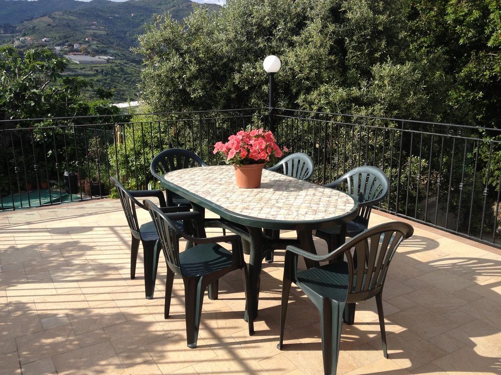 Villa Mont Des Oliviers Citra-8055Lt-1805 E 1807 Sanremo Rum bild